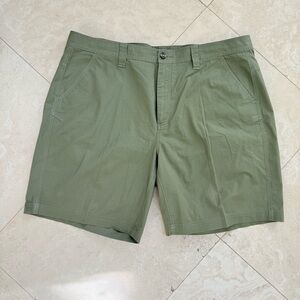 Ocean + Coast Olive Green Cargo Shorts Flat Front Size 40